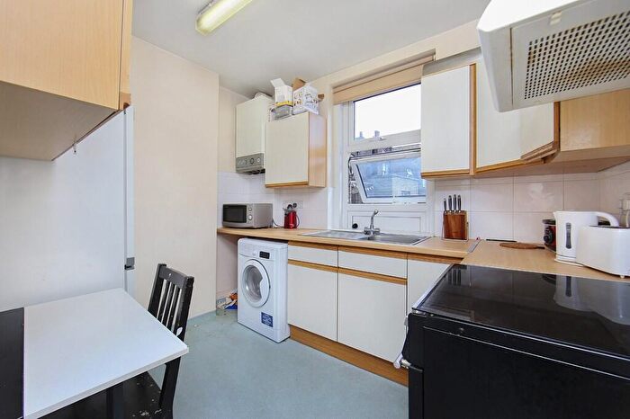 4 Bedroom Apartment To Rent In Copenhagen Street, King's Cross, London, N1