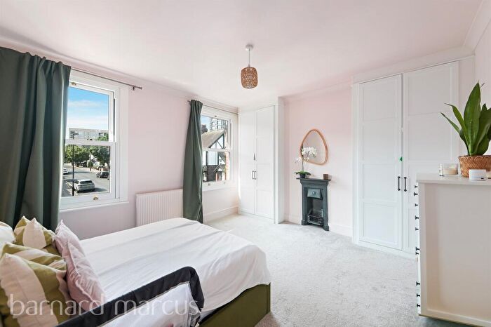 3 Bedroom Terraced House For Sale In Cedar Road, Croydon, CR0
