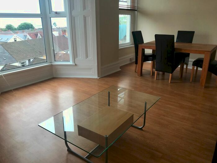 2 Bedroom Flat To Rent In Bay View Crescent, Uplands, Swansea, SA1