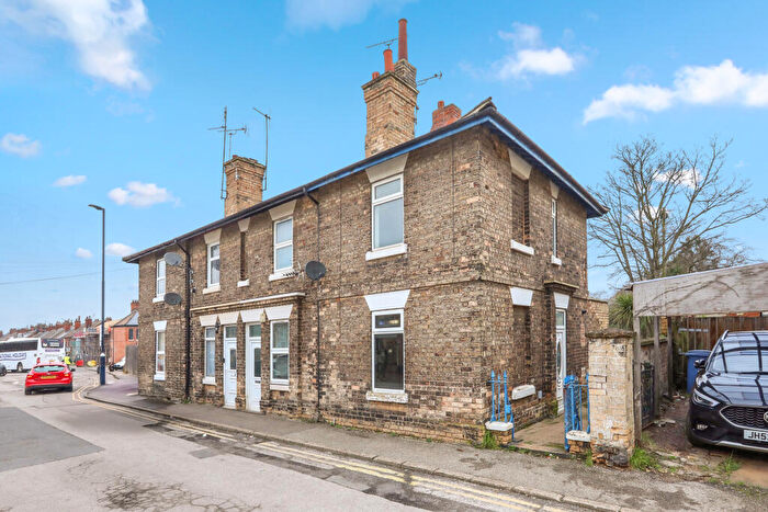 2 Bedroom End Of Terrace House For Sale In Station Cottages, Station Road, Retford, Nottinghamshire, DN22