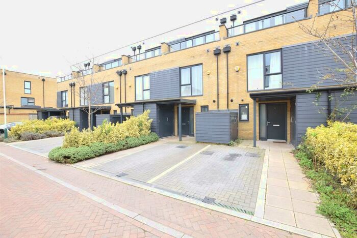 3 Bedroom Terraced House To Rent In Charlock Close, Romford, RM3