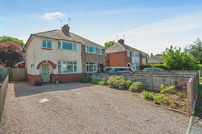 3 Bedroom Semi-Detached House For Sale In Morton Road, Fernhill Heath, Worcester, WR3