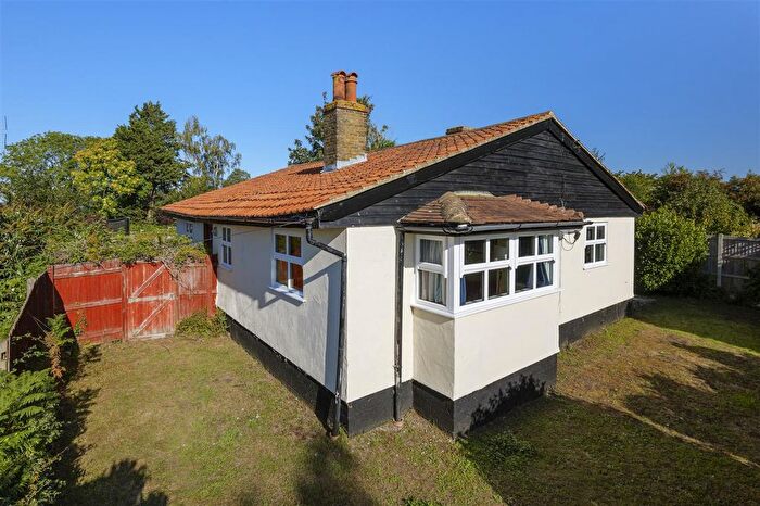 3 Bedroom Detached Bungalow For Sale In The Street, Boughton, Boughton, ME13