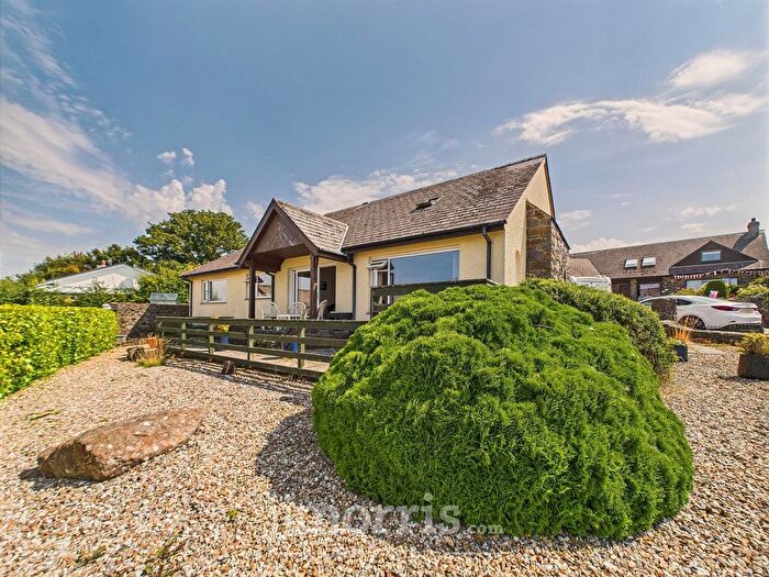 3 Bedroom Detached Bungalow For Sale In Tir Treharne, Newport, SA42