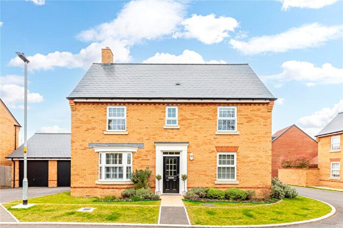 4 Bedroom Detached House For Sale In Withers Ground, Devizes, Wiltshire, SN10