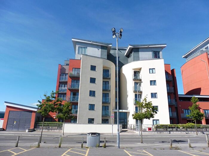 2 Bedroom Flat To Rent In South Quay, Kings Road, SA1