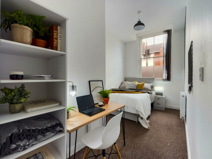 2 Bedroom House To Rent In Acomb Street, Manchester, M14