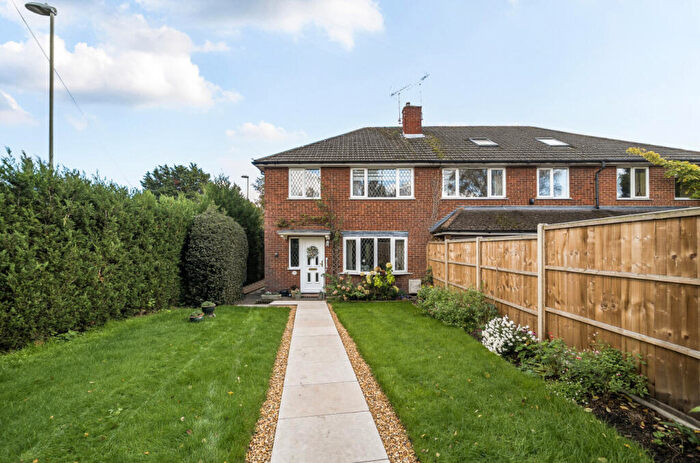 3 Bedroom Semi Detached House For Sale In Chapel Lane, Blackwater, Camberley, Hampshire, GU17