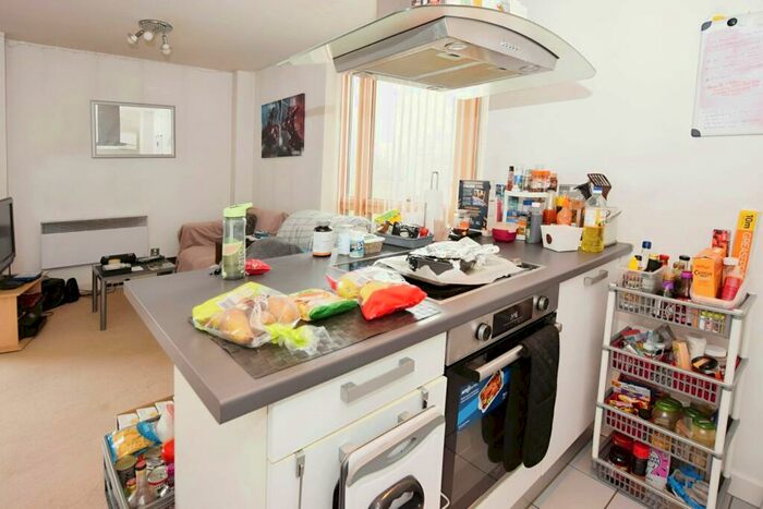 1 Bedroom Flat To Rent In Melia House, Lord Street, Green Quarter, Manchester, M4