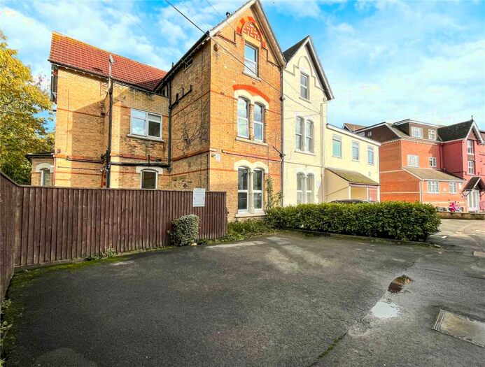 Houses for sale & to rent in BH2 6DE, Branksome Wood Road, Talbot And