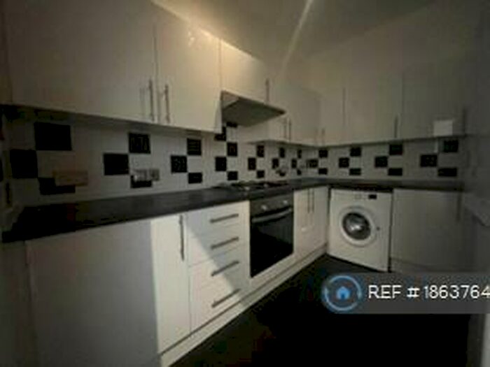 2 Bedroom Flat To Rent In Lower Clapton, London, E5