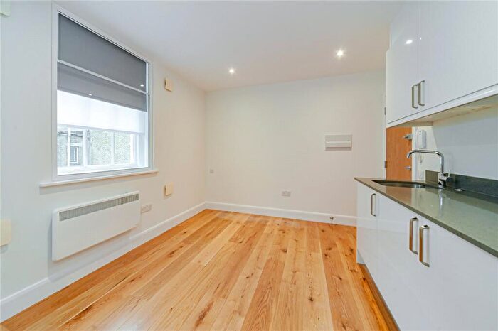 Studio To Rent In Drakes Courtyard, Kilburn High Road, NW6