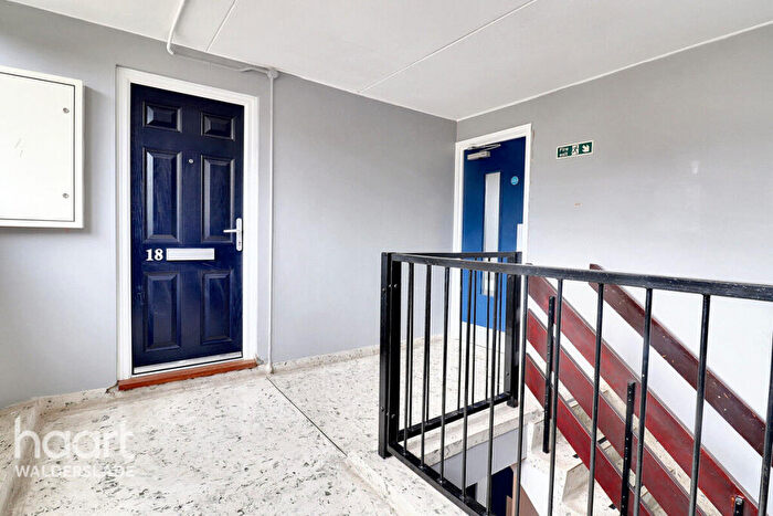 1 Bedroom Apartment For Sale In Swift Crescent, Chatham, ME5
