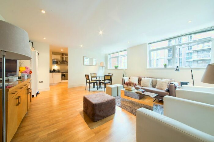 3 Bedroom Flat To Rent In Romney House, Marsham Street, London, SW1P
