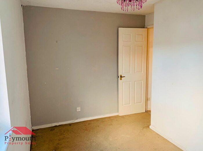 3 Bedroom End Of Terrace House For Sale In Long Terrace Close, Plymouth, PL7