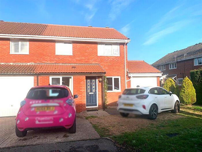 3 Bedroom Semi-detached House To Rent In Old Street, Stubbington, PO14