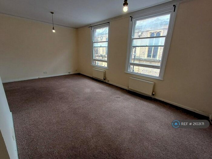 3 Bedroom Maisonette To Rent In Brunswick Road, Gloucester, GL1