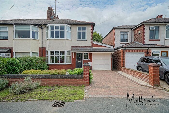 3 Bedroom Semi-detached House For Sale In Lambton Road, Worsley, M28