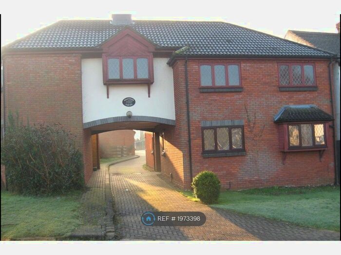 1 Bedroom Flat To Rent In St Annes Road, London Colney, AL2