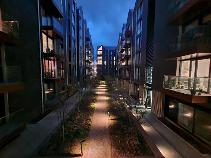 2 Bedroom Flat To Rent In The Courtyard Circus Street, BN2