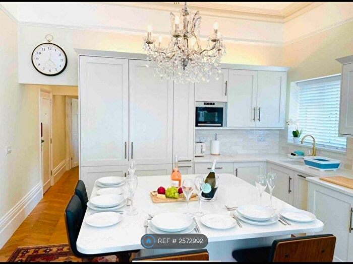 2 Bedroom Flat To Rent In Belmont House, Ventnor, PO38