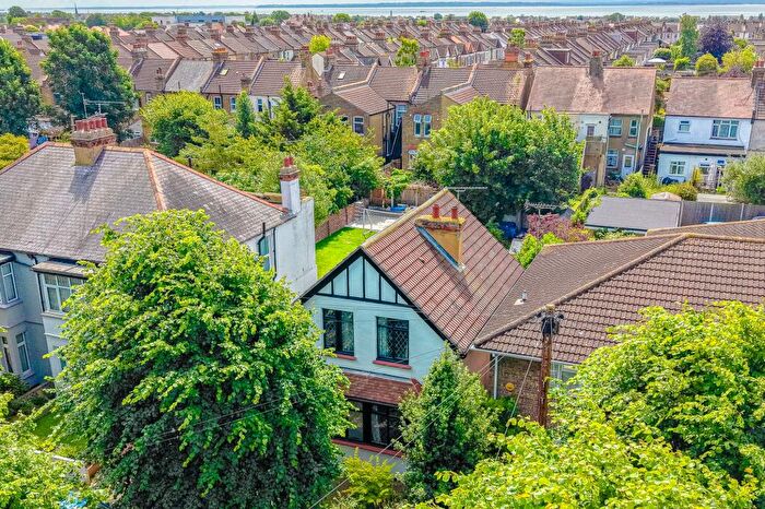 3 Bedroom Detached House For Sale In Trinity Road, Southend-On-Sea, SS2