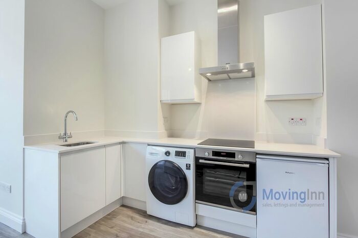 Studio To Rent In Telford Avenue, London, SW2