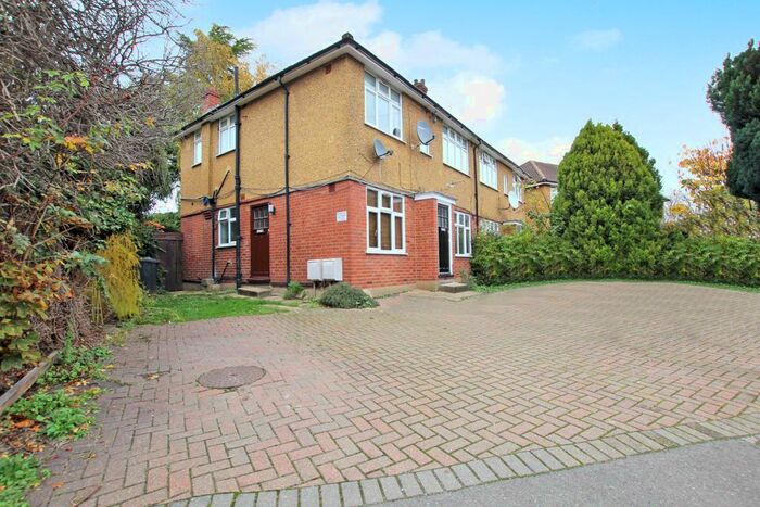 2 Bedroom Flat To Rent In Green Man Gardens, London, W13