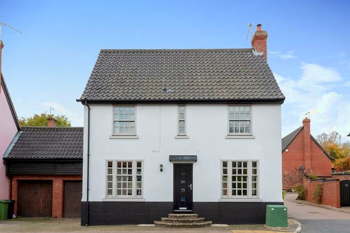 3 Bedroom Detached House For Sale In The Street, Brockdish, Diss, IP21