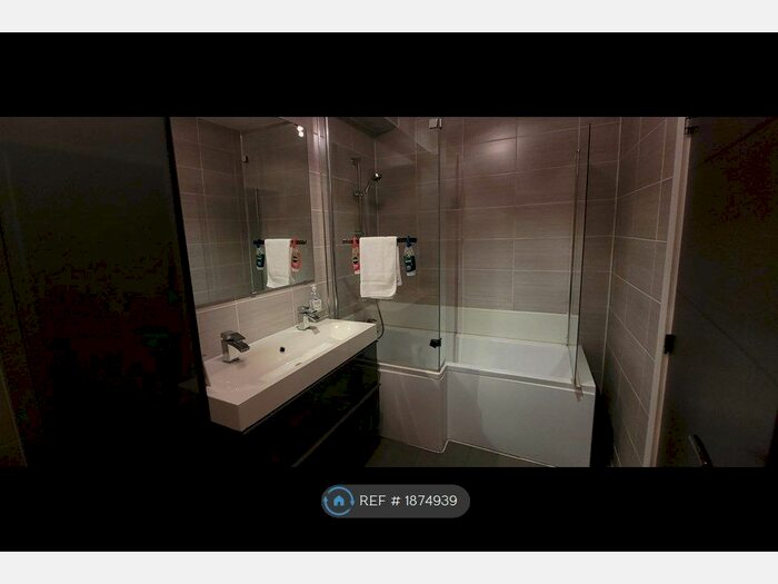 2 Bedroom Flat To Rent In Albion Place, Maidstone, ME14