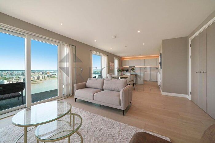 3 Bedroom Apartment For Sale In Norton House, Duke Of Wellington Avenue, SE18