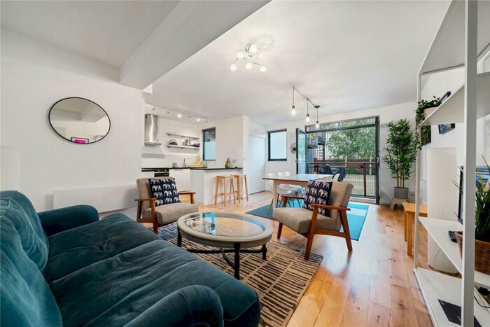 2 Bedroom Apartment To Rent In Rufford Street Mews, London, N1