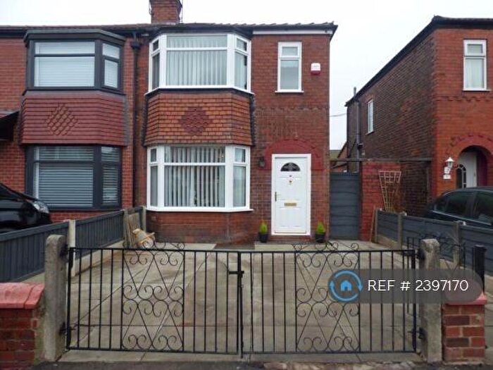 3 Bedroom Semi-Detached House To Rent In Middleton Road, North Reddish Stockport, SK5