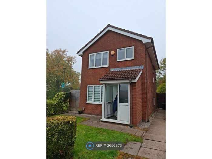 3 Bedroom Detached House To Rent In Ingram Drive, Stockport, SK4