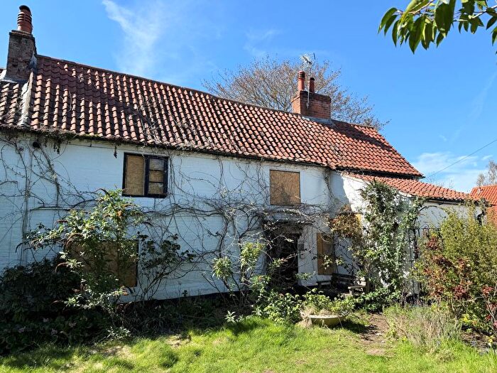 3 Bedroom Terraced House For Sale In Long Acre, Bingham, Nottingham, Nottinghamshire, NG13