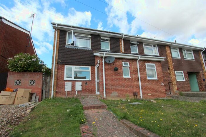 3 Bedroom Property To Rent In Glebe Lane, Sittingbourne, Kent, ME10