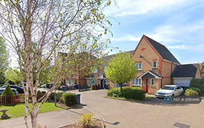 3 Bedroom End Of Terrace House To Rent In Sparkford Gardens, London, N11