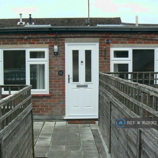 3 Bedroom Flat To Rent In High Street, Princes Risborough, HP27