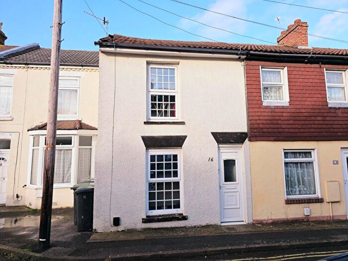 2 Bedroom Terraced House For Sale In Clifton Street, Gosport, Hampshire, PO12