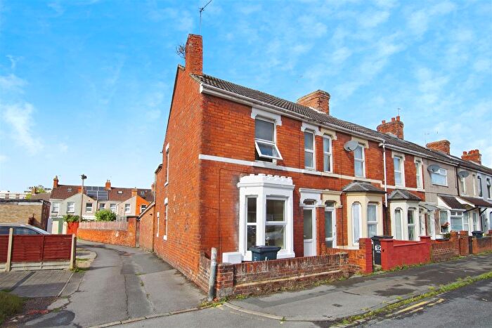 3 Bedroom End Terrace House For Sale In Gladstone Street, Town Centre, SN1