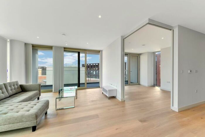 2 Bedroom Apartment To Rent In Liner House, Royal Wharf, London, E16