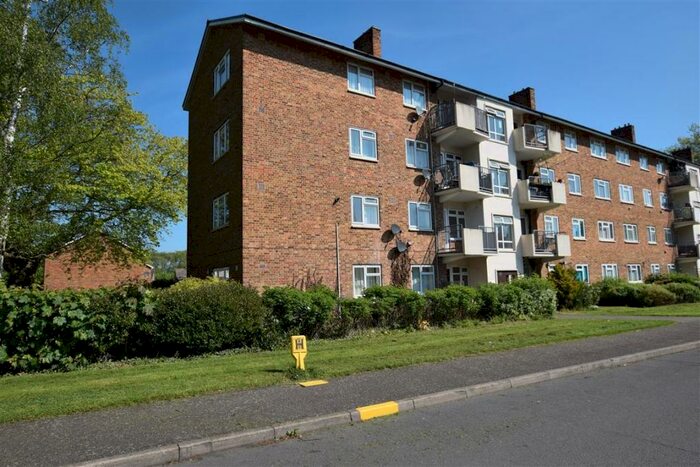 3 Bedroom Apartment To Rent In Churchfield, Harlow, CM20