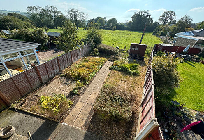 3 Bedroom Terraced House For Sale In Valley View, Harden, Bingley, West Yorkshire, BD16