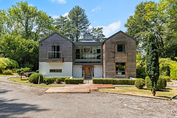 6 Bedroom Detached House For Sale In Vann Lake Road, Ockley, RH5