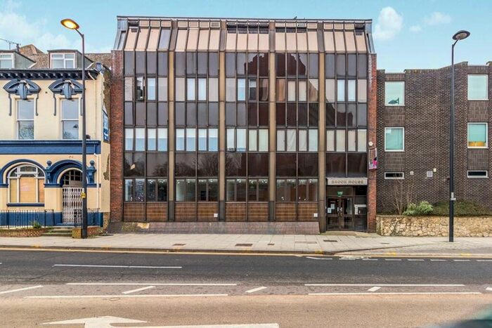 1 Bedroom Flat To Rent In The Brook, Chatham, Kent, ME4