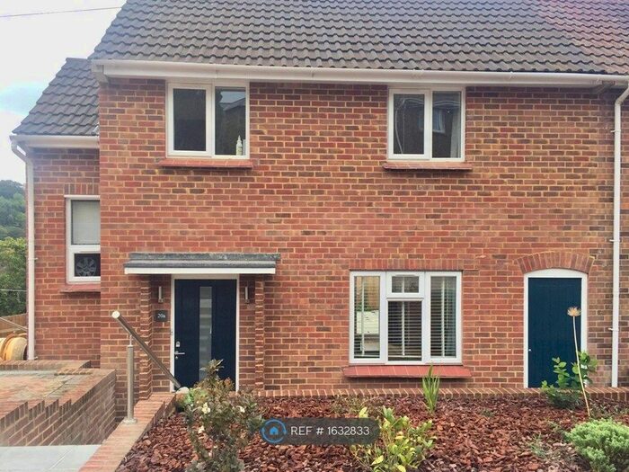 3 Bedroom Semi-Detached House To Rent In The Lynchets, Lewes, BN7