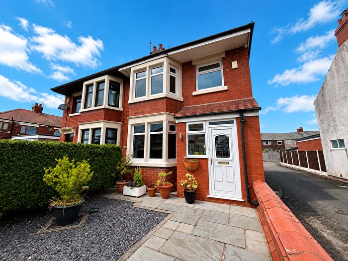 3 Bedroom Semi-detached House For Sale In Oxford Road, Fleetwood, FY7
