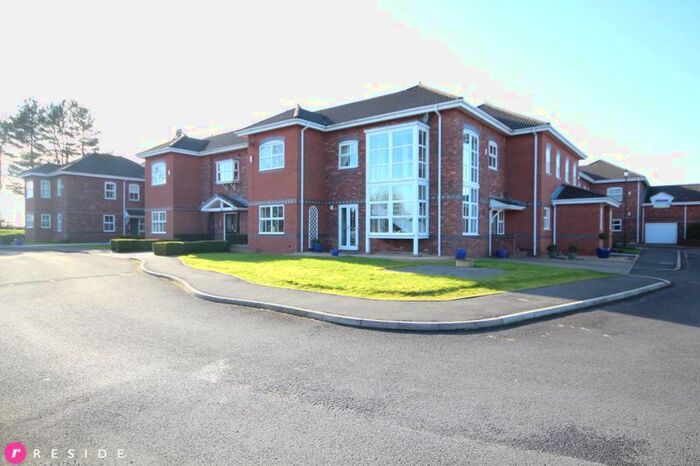 2 Bedroom Flat To Rent In Bamford Mews, Bamford, Rochdale, OL11