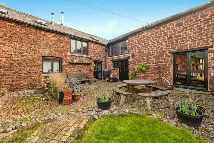 4 Bedroom Barn Conversion For Sale In Combeinteignhead, Newton Abbot, Devon, TQ12
