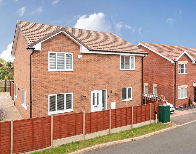 3 Bedroom Detached House For Sale In High Street, Meppershall, Shefford, SG17